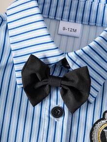 Đầm mùa hè cho bé gái kẻ sọc cổ buộc nơ dáng bất đối xứng dễ thương, kiểu dáng "preppy kẻ sọc hồng" làm cho bé gái trông đáng yêu, những đường kẻ sọc hồng trắng tinh tế tôn lên làn da trắng hồng của bé, dây đeo màu đen và họa tiết tai thỏ 3D thêu trên ngực tạo thêm nét duyên dáng và tinh tế cho chiếc đầm, một bộ trang phục ngọt ngào hoàn hảo cho bé gái. - Màu xanh lam - Xem 4