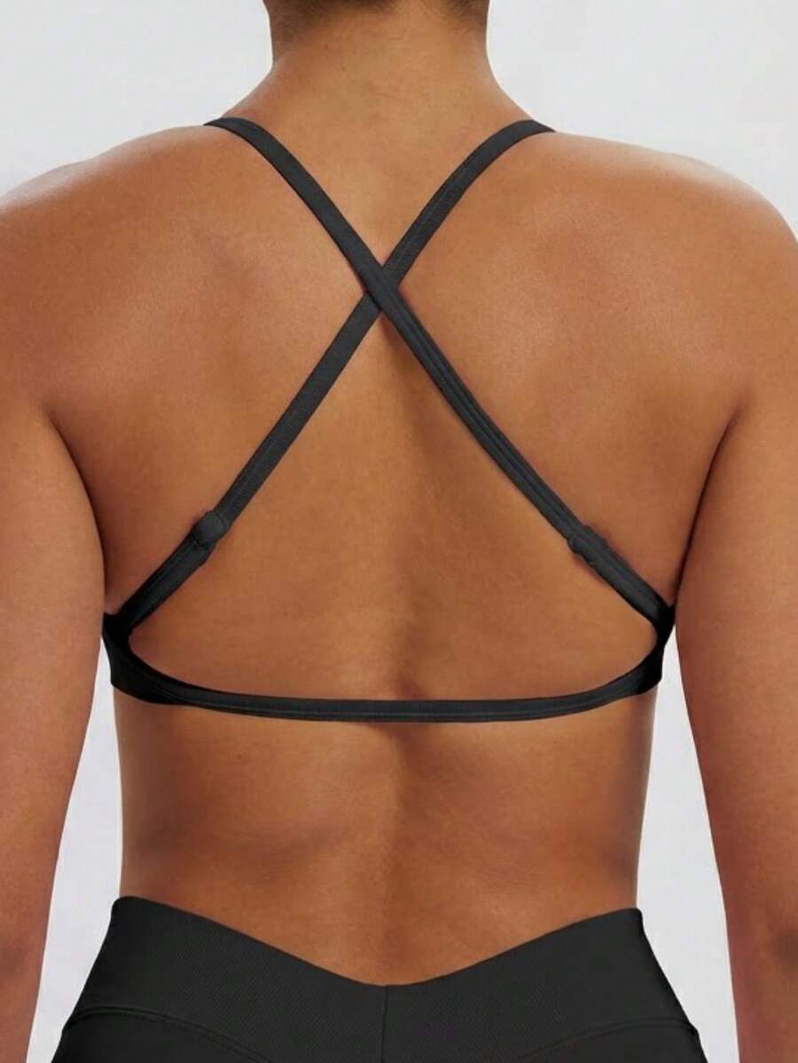 ATTRACO Seamless Multi-Way Wear Solid Sexy Gym Yoga Sports Bra With Removable Padded And Straps, Running Sports Tops For Women - Black - View 1