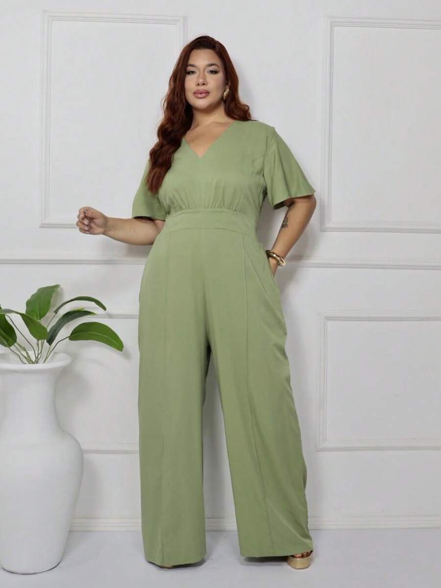 Women's Plus Size Plain Long Jumpsuit, Wide Leg, Short Sleeve, V-Neck, Ruched Front, Comfortable - Verde Oliva - Ver 1