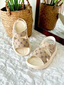 2-10 Years Old Unisex Summer Casual Comfortable Children Sandals, Outdoor Running Game Anti-Slip Wear-Resistant Soft Bottom Lightweight Boys & Girls Khaki Cute Bear Sports Sandals, Suitable For Holidays, Outings, Travel, Beach - Khaki - View 2