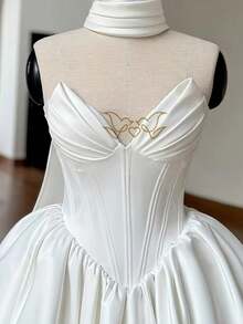 Elegant Vintage Strapless Corset Pleat A Line Satin Formal Wedding Dress,Registry Office Dresses Engagement Bridal Gown,Evening Party Dress Birthday Party Dress Country Wedding,Romantic Church Ceremony Wedding Dress,Suitable For Wedding,Dating,Party,Singles' Party,Vacation,Formal Occasions,Dinner Dress,Prom Dress,Homecoming Dess,Cocktail Party,Wedding Guest Dress,Graduation - 白色 - 查看 3