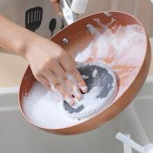 清洁抹布可用于清洁餐具、碗碟、锅具、平底锅、水果、蔬菜、汽车、浴室，以及清洁化妆工具、去除宠物毛发和其他餐具、碗碟、锅具、水果和蔬菜、车辆、浴缸等。易于清洁的硅胶刷头易于维护，也可放入洗碗机中清洗。 - A - 查看 7