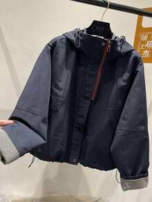 Áo khoác gió ngắn tay phối màu, khóa kéo đôi, kiểu dáng cao cấp châu Âu, mẫu mới Xuân/Thu 2026 dành cho nữ. Áo khoác có mũ, khóa kéo đôi, họa tiết kẻ caro, thích hợp mặc ngoài. - màu xanh nước biển - Xem 5