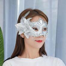 1pc Feather Sequin Masquerade Mask, Party/Halloween Costume Mask (Half Face), High-Saturation Colors + 3D Feather Decorations, Strong Visual Impact, Versatile Style, Suitable For Retro, Glamorous, Holiday And Other Themes. - 銀色 - 查看 3