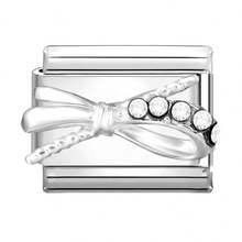 这款一体式DIY意大利模块化手链融合了心形、蝴蝶结、樱桃、贝壳、海星和蝴蝶等元素，是送给朋友、家人或伴侣的完美派对礼物，也适合圣诞节、新年、万圣节和情人节等节日佩戴。 - M290348 - 查看 16