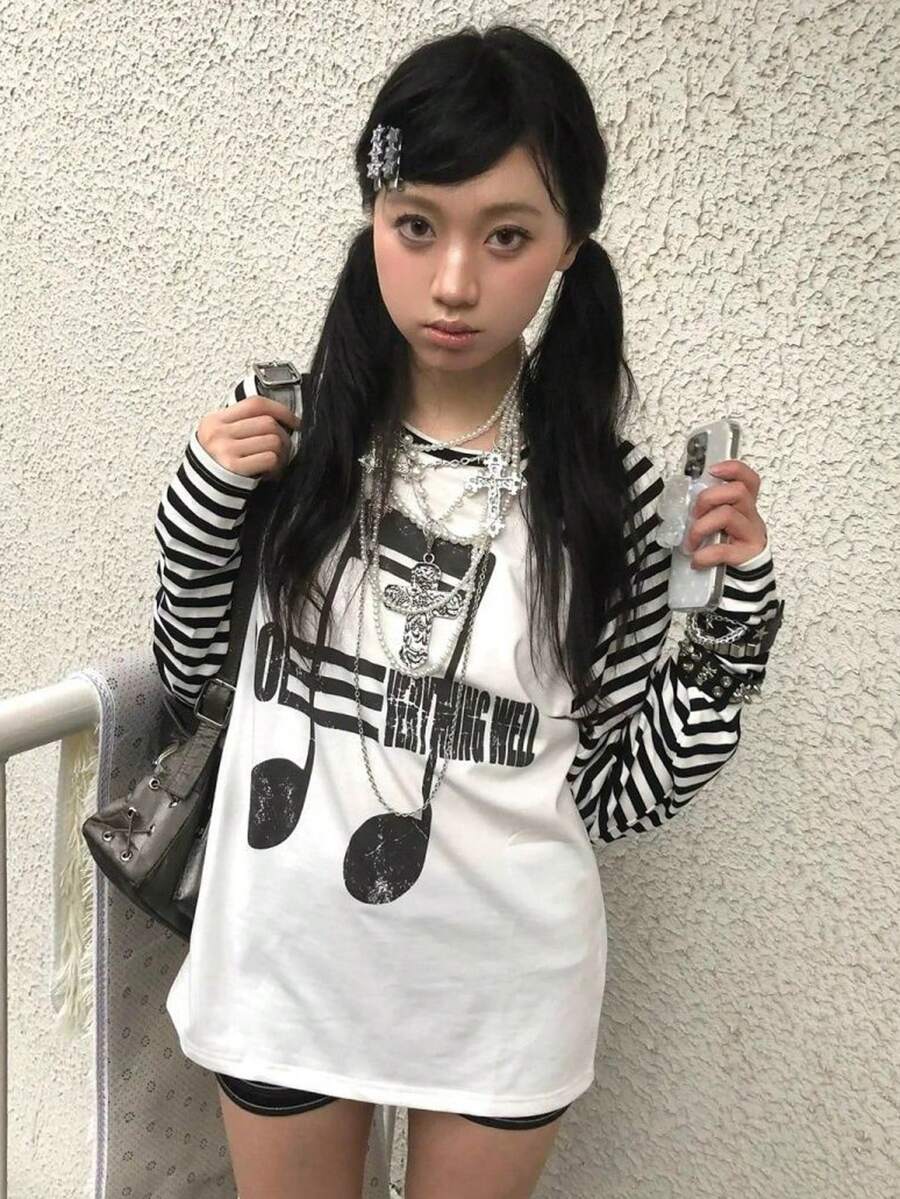 1-Piece American Retro Y2K Girly Long Sleeve T-Shirt With A Loose, Fluffy Design And Star Illustration, Outerwear Base, Autumn Top - 白色-3 - 查看 1
