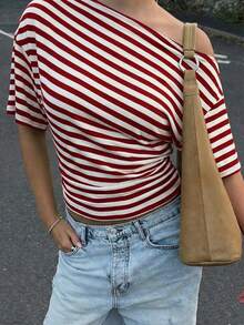 新款时尚优雅条纹不对称肩短袖T恤，腰部褶皱设计，适合日常、海滩、校园、度假和街头休闲夏季穿着。 - 紅白色 - 查看 2