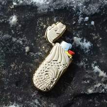 1 pieza Funda de encendedor con diseño de dragón de moda, diseño occidental moderno, artesanía de alta calidad, apariencia única, carcasa protectora resistente a los arañazos, caja de encendedor Merlion, funda de encendedor, adecuada para encendedor BIC J5 de tamaño completo - Caja de encendedor de metal a prueba de explosiones de moda y duradera, cierre a presión, compacta y ligera, diseño antideslizante, a prueba de explosiones, a prueba de viento, simple, retro y duradera, mejora tus accesorios diarios - Multicolor - View 4