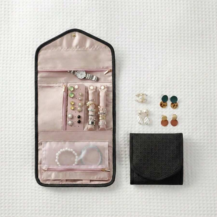 Túi đựng trang sức du lịch: Túi gấp gọn đựng nhẫn, dây chuyền và các loại trang sức khác – Miễn phí, Vật dụng cần thiết khi đi du lịch, Đồ dùng thiết yếu khi đi du lịch, Du lịch, Ngày Valentine, Trang trí phòng, Đồ dùng cần thiết trong túi xách, Túi đựng mỹ phẩm cho nữ, Vật dụng cần thiết trong túi xách, Đồ dùng cần thiết khi đi du thuyền, Túi xách hàng hiệu, Đồ dùng cơ bản, Đồ dùng trang điểm, Phòng, Túi đựng mỹ phẩm dễ thương - màu đen - Xem 1