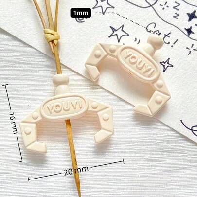 10 pièces Pinces mignonnes pour poupées peintes à l'acrylique de couleurs variées avec des trous droits, porte-clés DIY perlés, dragonne de téléphone, décoration de stylo, cadeau de vacances