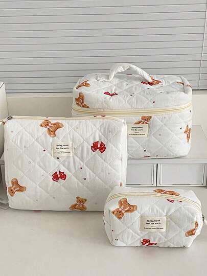 1 Túi Trang Điểm Đa Chức Năng Có Nơ & Hình Gấu Dễ Thương, Khóa Kéo, Có Nơ & Túi Đắp Túi Có Khóa Kéo Dùng Để đựng Mỹ Phẩm, Sản Phẩm Chăm Sóc Da, Kem Dưỡng Da Tay, Son Dưỡng Môi, Sơn Móng Tay, Điện Thoại Di Động, Tai Nghe, Băng Vệ Sinh, Tiền Xu, Vật Dụng Nhỏ. Túi Mỹ Phẩm Dung Tích Lớn, Túi Trang Điểm Du Lịch Di Động, Túi Tổ Chức Sự Mỹ Phẩm, Túi Đeo Trang Điểm, Túi Vệ Sinh, Ví, Túi Đắp Băng Vệ Sinh. Quà Tặng Cho Bạn Bè, Quà Cưới, Quà Cho Phù Dâu, Quà Tặng Mẹ, Quà Tặng Giáng Sinh, Quà Sinh Nhật.