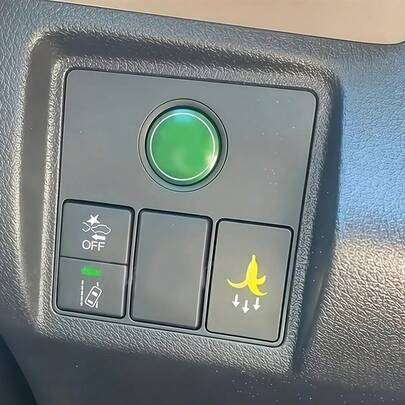 2pcs Yellow Banana Peel Car Button Stickers! Indicate Trash Can Location, Prevent Passengers From Littering, Funny Cute Design Adds Quirky Charm To Car Interior