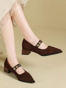 Sepatu hak tebal runcing warna kontras hitam terbaru 2026, versi Korea, sepatu Mary Jane hak sedang dengan gesper logam untuk wanita. - Coklat - View 5