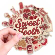 50张复古情人节贴纸套装 - 红樱桃、玫瑰和“做我的情人”情书，美观贴纸，适用于日记本、笔记本电脑和DIY工艺品，返校用品，乙烯基贴纸，适用于水瓶、手机壳和剪贴簿，适合日记爱好者 - 彩色 - 查看 10