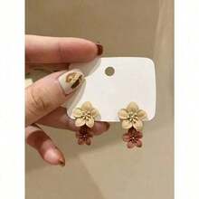 1 Pair Flower Earrings Women Cute Stud Earrings Cool Party Jewelry Valentine's Day Gift For Women Mom Family Friends - 卡其色 - 查看 5