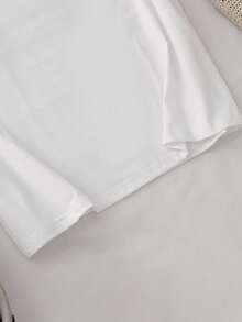 Camiseta Gráfica 'El Lugar De Una Mujer Es En La Revolución' Para Mujer - Suave, Elástica, Deportiva, Con Diseño Negro Y Blanco, Cómoda Para Ropa Casual, Camiseta De Uso Diario | Ropa Feminista | Camisa De Tejido Suave - [Blanco] - Ver 4