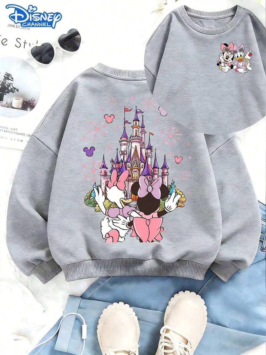 This Disney-Licensed Children's Sweatshirt Features An Adorable Cartoon Design. The Front Depicts Minnie Mouse And Donald Duck In A Bow Tie, Creating A Cute And Refreshing Look. The Back Features A Disney Castle, Minnie Mouse, Donald Duck, Mickey Mouse, Fireworks, And Mickey Mouse Head Decorations, Creating A Dreamy Disney Theme. The Sweatshirt Has A Relaxed Fit, Making It Perfect For Travel. It's Comfortable And Skin-Friendly. - 淺灰色 - 查看 1