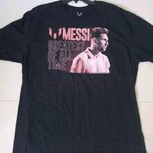 News MESSIs T-Shirt Graphic Lionels Messis Text MESSIs GREATEST Soccer Inters MIAMIs FC - 黑色 - 查看 1
