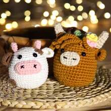 CrochetBox - Kit de ganchillo para principiantes vaca y búho de las tierras altas aprenden a ganchillo animales de peluche regalo para adultos y adolescentes juego de tejer con gancho de hilo - 2 piezas de vaca y vaca café Highland - Ver 7