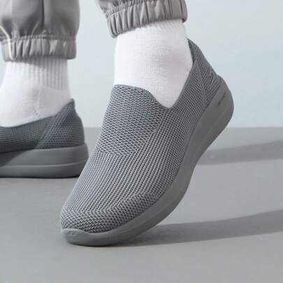 Skechers New Men's Casual Shoes With Durable, Breathable Mesh Upper, Comfortable And Easy To Wear.