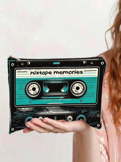 2D Flat Print Retro "She's So Unusual" 80s Cassette Tape Pattern Makeup Bag, Fun Pop Culture Gift, Perfect For Music Lovers, Zipper Design, Retro Style, Hand Washable, Mixed Colors, Back-To-School Essential, Emergency Kit, Christmas Gift