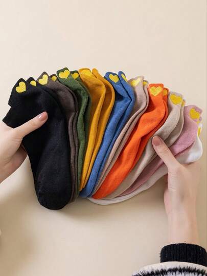 10/5 pares de calcetines invisibles para mujer con bordado de corazón dorado, hechos de poliéster, diseño invisible antideslizante, cómodos y de moda, adecuados para estudiantes, niñas, parejas, Día de San Valentín, vuelta al colegio, Acción de Gracias, Día de las Enfermeras, Día del Maestro, Ramadán y otras ocasiones. Regalo, estilos para todas las temporadas.