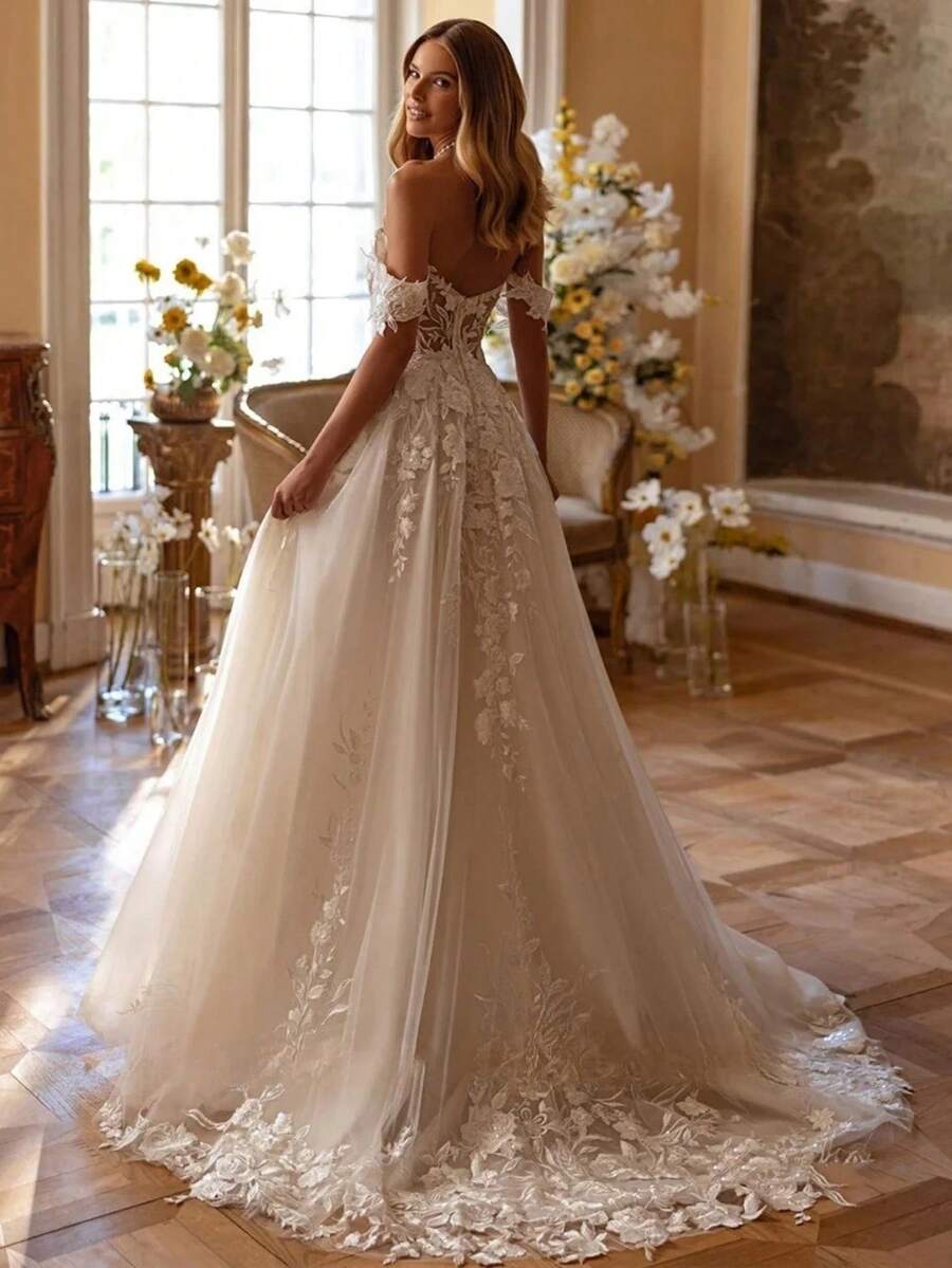 Elegant Sexy Off Shoulder Lace Appliqué A Line Tulle Formal Wedding Dress,Registry Office Dresses Bridal Gown,Evening Party Dress Birthday Party Dress Country Wedding,Romantic Church Ceremony Wedding Dress,Suitable For Wedding,Dating,Party,Singles' Party,Vacation,Formal Occasions,Dinner Dress,Prom Dress,Homecoming Dess,Cocktail Party,Wedding Guest Dress,Graduation - 白色 - 查看 1