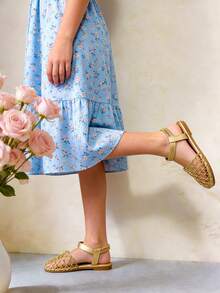 1 đôi sandal cho bé gái, chất liệu lưới dệt màu vàng, kiểu dáng bohemian, thích hợp cho các bữa tiệc mùa hè, đi biển và mặc hàng ngày. - Vàng - Xem 2