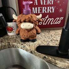 Giá đỡ xà phòng hình bò Highland, bình đựng xà phòng Highlandcow, đế chai nước rửa tay, khay đựng xà phòng hình động vật dễ thương dạng nhấn, thích hợp cho mặt bàn bếp, phòng giặt và phòng tắm. - Màu trắng, cỡ freesize - Xem 4