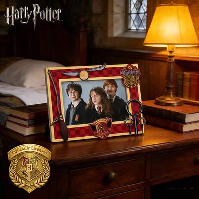 Warner Bros 1pc Official Harry Potter Photo Frame, Featuring Harry Potter, Hermione, Ron, Hogwarts, Gryffindor, Golden Snitch, Glass Frame, Movie Merchandise, Party Decor, Interchangeable Photo, Stylish Desktop Decoration, Christmas, Halloween, Birthday Gift For Harry Potter Fans