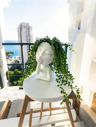 可爱女孩脸树脂花盆 - 便携式仙女花园花盆，适合植物爱好者、室内/室外微缩景观和玻璃容器植物、花园装饰、房间装饰、家居装饰、户外节日装饰