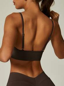 ATTRACO Women's Sexy V-Neck Sports Bra, Adjustable Straps, Removable Pads, Seamless Solid Color Stretchy Sports Camisole Spring - 棕色 - 查看 5