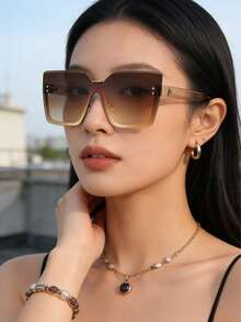 1pc Metal Diamond-Edged Fashion Decorative Glasses, Suitable For Daily Wear And Festivals, European And American Style Metal Half-Frame Glasses, Fashionable Minimalist Frameless Rimless Integrated Glasses For Men And Women, Personalized Street Style Runway Fashion Glasses, St. Patrick's Day - Champagne - View 5
