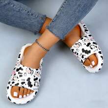 Pantuflas Unisex Eva 2026,Zapatillas Casa Hombre Mujer,Antideslizantes SuavesZapatillas de casa con estampado de vaca, antideslizantes,Sandalias/Chanclas De Casa y/o Exterior De Mujer de Moda Con Diseño De Vaca En Colores Pastel Para Dama,Calzado de casa, Zapatos de Interior y Exterior, Pantuflas de para Mujer Zapatillas de Playa Mujer Chanclas Doradas Mujer, silenciosas y no rozan los pies. - Vaca - Ver 3