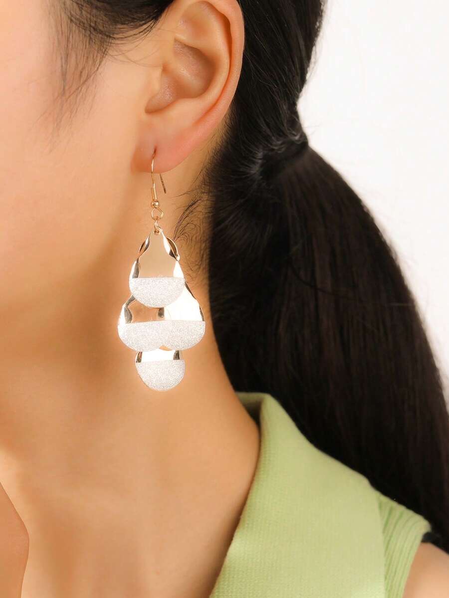 1对闪亮流苏吊坠耳环，金属圆盘轻盈奢华耳环，女士款 - 金色 - 查看 1