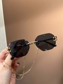 1 chiếc kính thời trang nữ không gọng hình đa giác cổ điển với dây chuyền vàng, hàng hiệu cao cấp, phù hợp cho tiệc tùng, mặc hàng ngày, gọng vàng và tròng kính chuyển màu, kính mắt thanh lịch kiểu retro cho du lịch, kỳ nghỉ, làm phụ kiện thời trang, công sở, phong cách retro Y2K, phụ kiện đi biển thường ngày, phù hợp cho mọi mùa, lý tưởng cho kỳ nghỉ hè ở bãi biển, các hoạt động ngoài trời, du lịch, tạo phong cách học đường trở lại trường. - Vàng - Xem 15