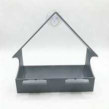 这款窗户式喂鸟器配有强力吸盘和排水孔，可安装在窗户上，适用于野生鸟类。开放式托盘方便盛放鸟食，双栖木设计，安装简便，易于添加鸟食和清洁。 - 均碼 - 查看 13