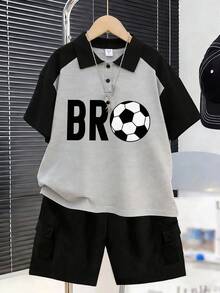 Conjunto de 2 peças para meninos: camisa polo e shorts, estampa com letras e futebol, design clássico com gola, estiloso para uso casual e esportivo. - Multicolorido - Ver 1