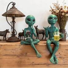 Alien With Beer Stein Green Figure Holding Stein Humorous Space Decor Sci-Fi Room Ornaments For Sci-Fi Fans And Collectors Statue Gift - 1 - 查看 3