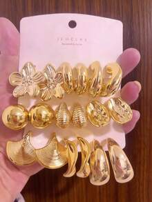 Bộ 3-9 đôi bông tai mạ vàng, bộ sưu tập thiết kế Hàn Quốc - Hoa 3D tinh tế và sống động, hình chữ C tối giản sang trọng và thanh lịch. Thể hiện nhiều phong cách, từ đi làm đến hẹn hò, đeo cả tuần mà không cần lặp lại. - Vàng - Xem 6