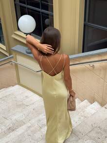 2026 Spring/Summer New Fashionable Satin Sexy Spaghetti Strap Deep V Glossy Eye-Catching Elegant Niche Party Atmosphere Romantic Date Long Dress, Suitable For Valentine's Day Party, Carnival, Wedding Guest - Yellow - View 3