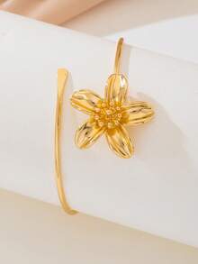 1pc Elegant Women's Metal Flower Cuff Bracelet, Suitable For Daily, Vacation, Casual Holiday Wear - Golden - View 3