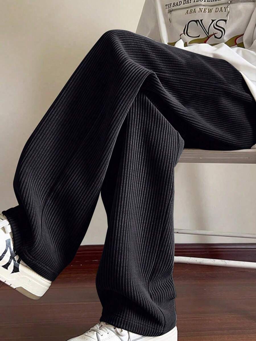 男士休闲运动户外街头风轻便纯色灯芯绒裤，100% 涤纶面料，穿着舒适，时尚帅气，是送给爱人的理想礼物，多种颜色可选。 - 黑色 - 查看 1