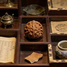 1 Pair Natural Walnut Texture Hand Massage Balls, Helpful For Muscle Relaxation And Blood Circulation. An Excellent Personal Collection Item With Aesthetic Appearance. - Multicolor - View 7