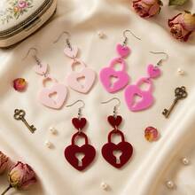1 paire de boucles d'oreilles pendantes avec pendentif cadenas en forme de cœur, en acrylique léger, cadeau vintage Y2K pour mariage et anniversaire - Rose pâle - Voir 1