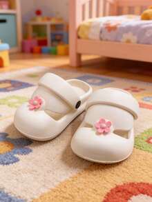 A Pair Of Summer New Children's Clogs Cartoon Teddy Bear Cute Boys And Girls Indoor And Outdoor Thick Soled Baby Beach Slippers - White - View 5