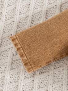 Bộ 3 món cho bé gái, gồm áo khoác kiểu sinh viên, áo hai dây và chân váy xếp ly, thích hợp cho mùa thu/đông. - màu nâu - Xem 5