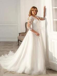 Elegant Sexy V Neck Long Sleeves Lace Appliqué A Line Tulle Formal Wedding Dress,Registry Office Dresses Bridal Gown,Evening Party Dress Birthday Party Dress Country Wedding,Romantic Church Ceremony Wedding Dress,Suitable For Wedding,Dating,Party,Singles' Party,Vacation,Formal Occasions,Dinner Dress,Prom Dress,Homecoming Dess,Cocktail Party,Wedding Guest Dress,Graduation - 白色 - 查看 3