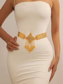 Esta corrente de cintura com pingentes de diamantes é feita de liga de zinco banhada a ouro, decorada com pingentes de moedas gravadas em tom dourado e diamantes, tornando-a a escolha ideal para a cintura da noiva romântica em casamentos, banquetes e bailes. - Estilo de cinto com pingente de liga de diamante - Ver 2