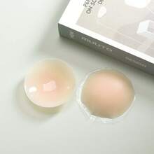 Tapa Seio de Silicone Invisível – Antiexposição, Ideal para Roupas Tomara que Caia e Decotadas - Champanhe - Visão 2